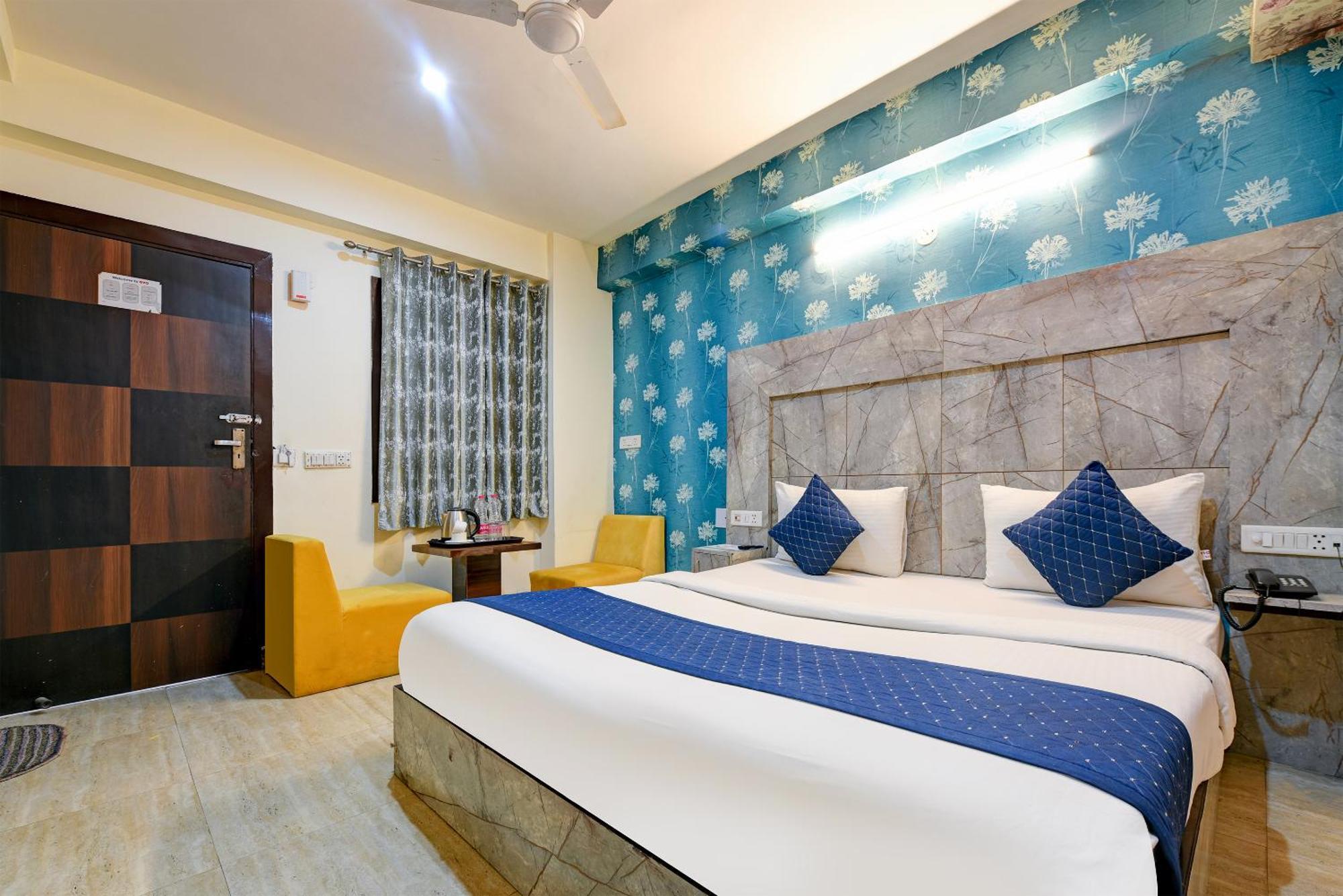 Mayank Plaza-near Igi Airport Terminal-3 New Delhi